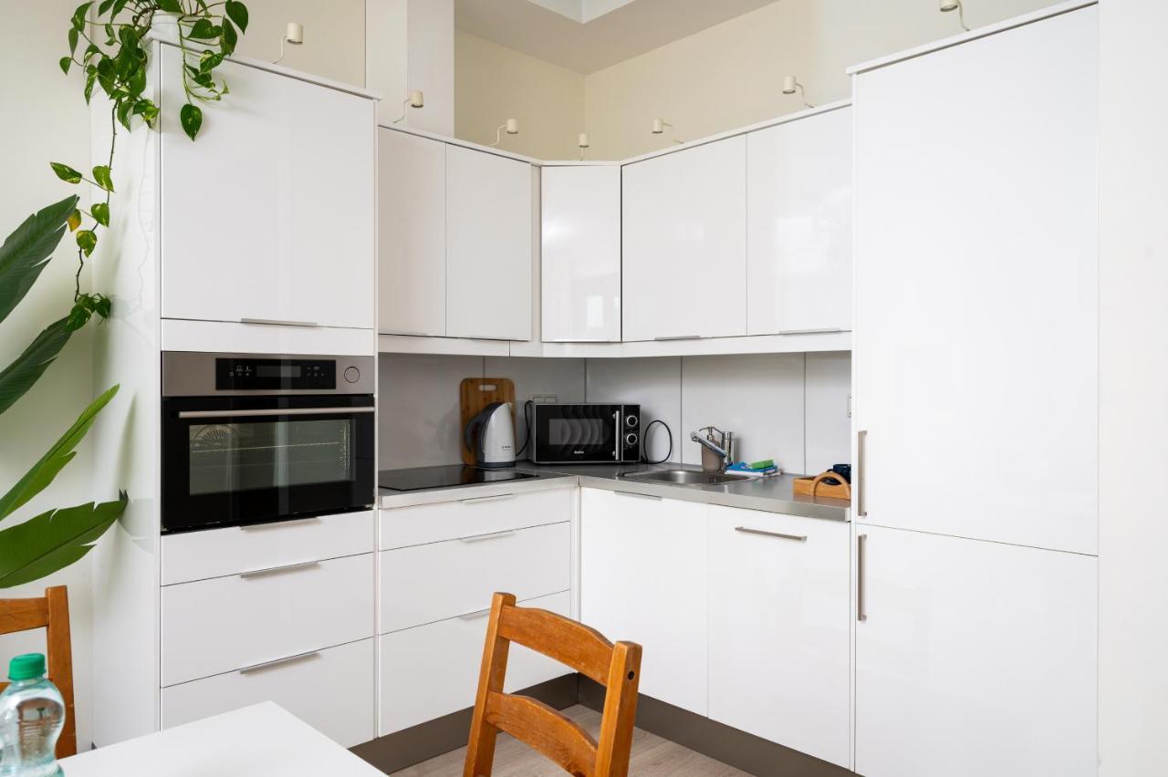 Pokorna Cosy Apartment Varşovia Exterior foto